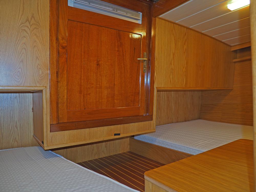 Aft cabin, Accommodation